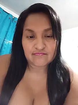 Snapshot of lucia00xx chatting on November 26, 2025, 1:49 am lucia00xx online show from November 26, 2025, 1:49 am