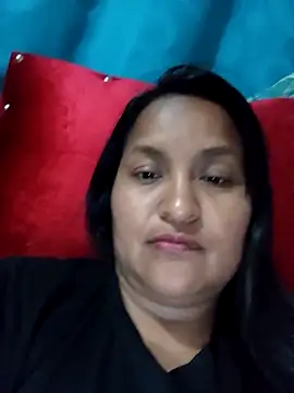 Snapshot of lucia00xx chatting on November 30, 2025, 2:12 am lucia00xx online show from November 30, 2025, 2:12 am