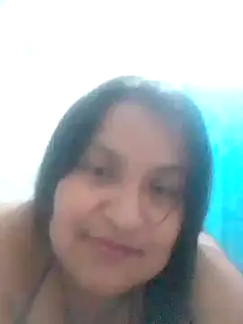 Snapshot of lucia00xx chatting on November 2, 2025, 4:17 am lucia00xx online show from November 2, 2025, 4:17 am