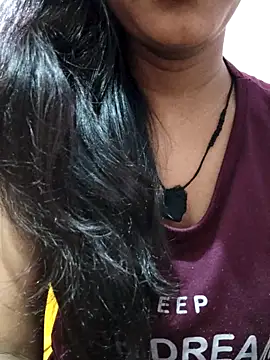 anjali2351 online show from April 23, 2026, 12:40 pm