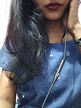 anjali2351 online show from April 20, 2026, 4:41 pm