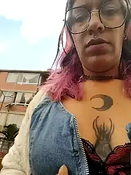 Abby 2-1 online show from November 1, 2025, 8:57 pm