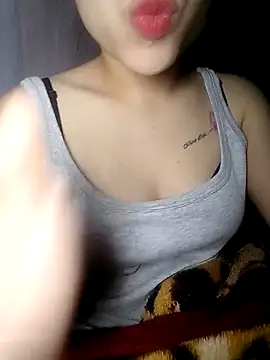 Lyly69699 online show from November 15, 2025, 3:05 pm