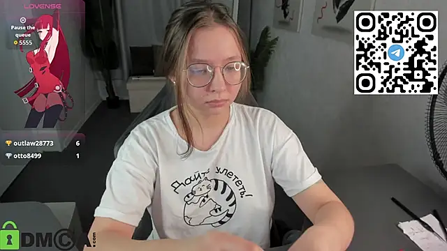 Nuura Moore online show from February 3, 2026, 6:40 am