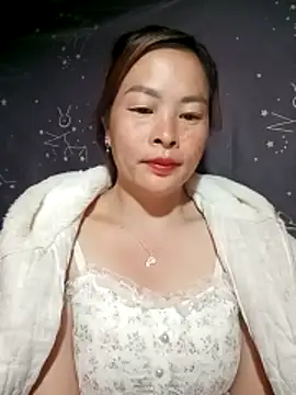 lucky774- online show from November 25, 2025, 11:27 pm