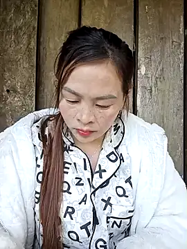 lucky774- online show from November 25, 2025, 1:39 am