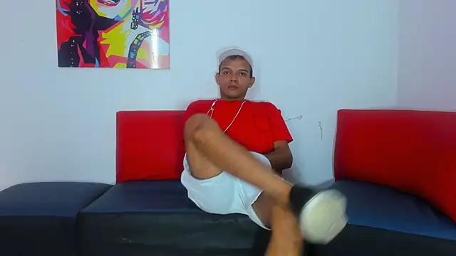 Snapshot of Lindaprincedemon chatting on November 6, 2025, 1:37 pm Lindaprincedemon online show from November 6, 2025, 1:37 pm