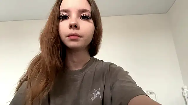 Snapshot of EhtelBiondi chatting on November 14, 2025, 8:07 am EhtelBiondi online show from November 14, 2025, 8:07 am