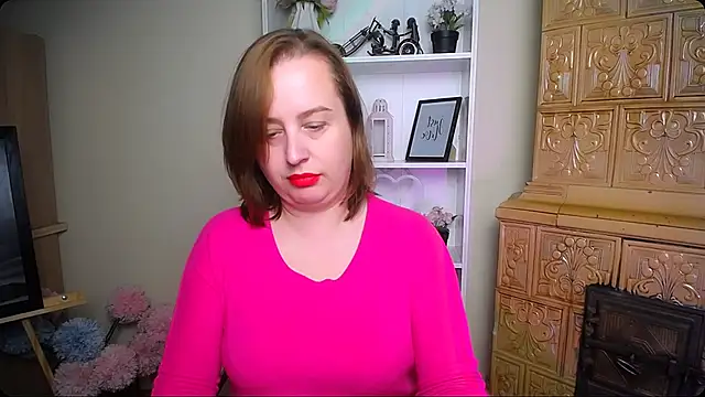 Snapshot of HelenFl chatting on November 25, 2025, 8:03 am HelenFl online show from November 25, 2025, 8:03 am