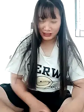Snapshot of TrangNemo chatting on October 15, 2025, 1:15 am TrangNemo online show from October 15, 2025, 1:15 am