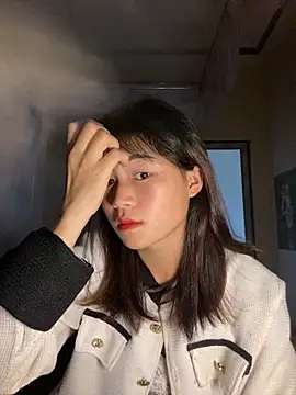 Snapshot of Mylinh- chatting on October 16, 2025, 2:09 am Mylinh- online show from October 16, 2025, 2:09 am