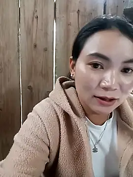 kun-love online show from October 24, 2025, 4:33 am