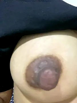 Snapshot of -Harper- chatting on October 27, 2025, 5:52 am -Harper- online show from October 27, 2025, 5:52 am