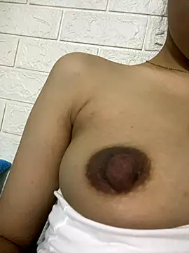 Snapshot of -Harper- chatting on October 30, 2025, 2:25 pm -Harper- online show from October 30, 2025, 2:25 pm