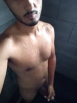 Snapshot of chocoman3 chatting on December 15, 2025, 10:32 am chocoman3 online show from December 15, 2025, 10:32 am