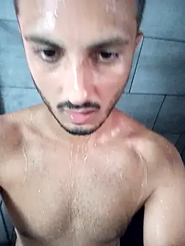 Snapshot of chocoman3 chatting on November 12, 2025, 2:43 pm chocoman3 online show from November 12, 2025, 2:43 pm