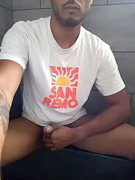 Snapshot of chocoman3 chatting on November 28, 2025, 11:43 am chocoman3 online show from November 28, 2025, 11:43 am