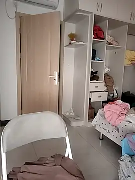 Snapshot of nini10052025 chatting on December 2, 2025, 3:58 pm nini10052025 online show from December 2, 2025, 3:58 pm