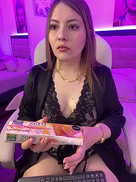 Snapshot of kattee_adams chatting on October 14, 2025, 1:12 pm kattee adams online show from October 14, 2025, 1:12 pm