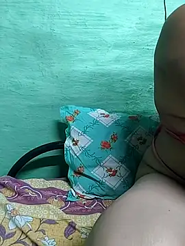 Snapshot of Queen_washna1 chatting on November 8, 2025, 6:00 pm Queen washna1 online show from November 8, 2025, 6:00 pm