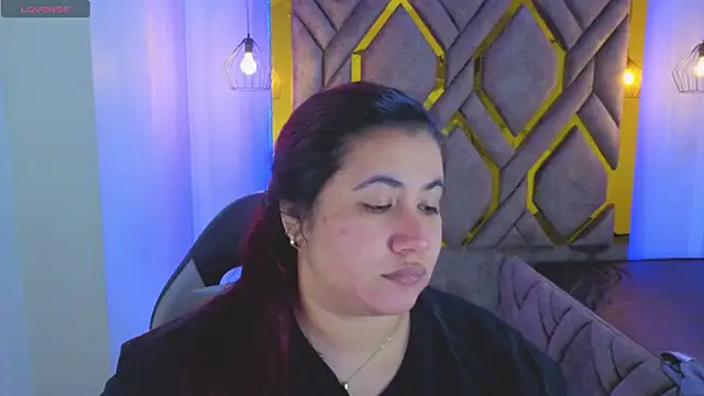 Snapshot of Addyy_02 chatting on December 17, 2025, 2:05 am Addyy 02 online show from December 17, 2025, 2:05 am