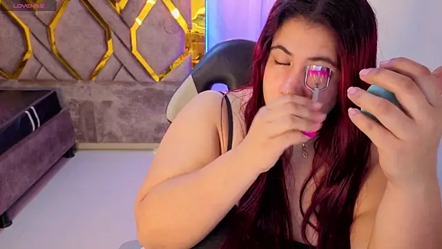 Snapshot of Addyy_02 chatting on November 6, 2025, 12:58 am Addyy 02 online show from November 6, 2025, 12:58 am