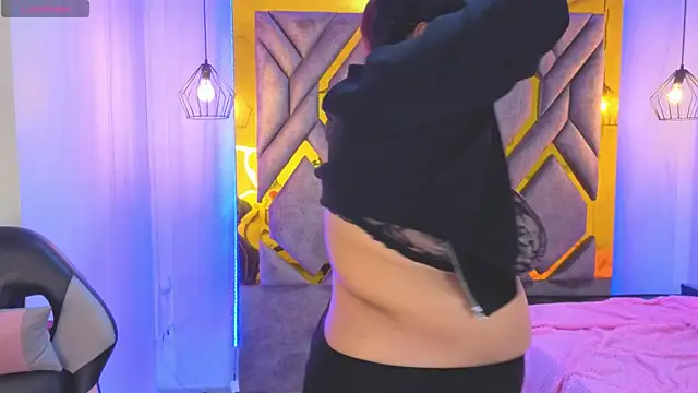 Snapshot of Addyy_02 chatting on January 18, 2026, 12:08 pm Addyy 02 online show from January 18, 2026, 12:08 pm