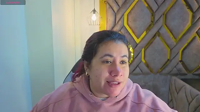 Snapshot of Addyy_02 chatting on December 19, 2025, 1:42 am Addyy 02 online show from December 19, 2025, 1:42 am