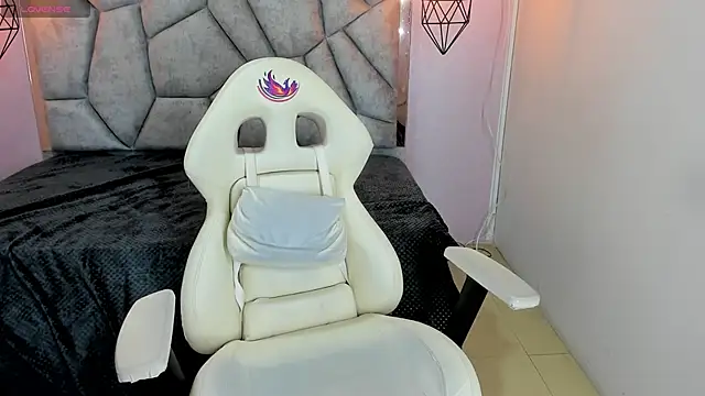 Addyy 02 online show from March 27, 2026, 7:37 pm