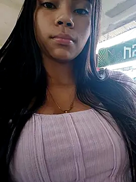 Snapshot of Ammyy_Wood_ chatting on October 12, 2025, 9:49 pm Ammyy Wood online show from October 12, 2025, 9:49 pm