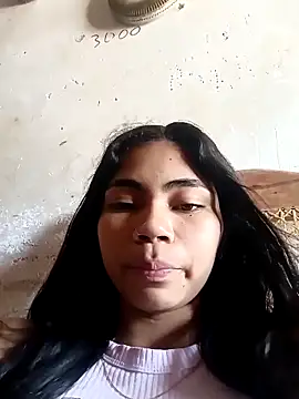 Snapshot of Ammyy_Wood_ chatting on October 21, 2025, 6:18 pm Ammyy Wood online show from October 21, 2025, 6:18 pm