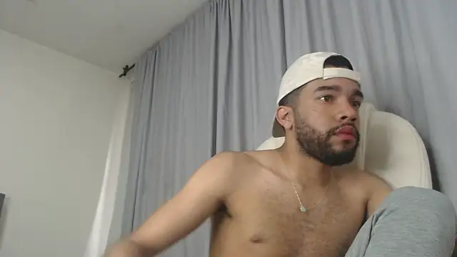 Snapshot of andresnoir_ chatting on October 30, 2025, 2:14 pm andresnoir online show from October 30, 2025, 2:14 pm