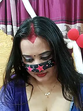 Snapshot of Beauty_Queen_Soniya chatting on February 25, 2026, 8:52 pm Beauty Queen Soniya online show from February 25, 2026, 8:52 pm