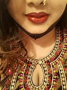 Snapshot of Beauty_Queen_Soniya chatting on January 13, 2026, 3:38 pm Beauty Queen Soniya online show from January 13, 2026, 3:38 pm