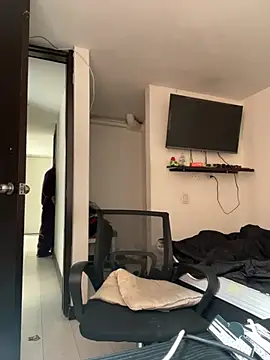 Snapshot of ErosDominant chatting on February 3, 2026, 4:23 pm ErosDominant online show from February 3, 2026, 4:23 pm