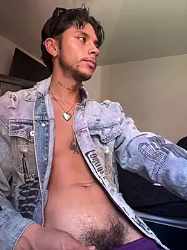 Snapshot of ErosDominant chatting on February 20, 2026, 6:21 pm ErosDominant online show from February 20, 2026, 6:21 pm