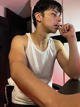 Snapshot of ErosDominant chatting on November 6, 2025, 12:14 am ErosDominant online show from November 6, 2025, 12:14 am