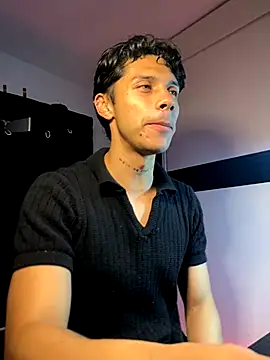 Snapshot of ErosDominant chatting on October 22, 2025, 5:40 am ErosDominant online show from October 22, 2025, 5:40 am