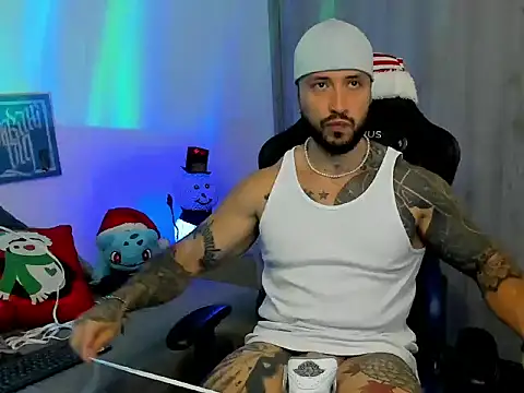 Dave-Max01 online show from November 30, 2025, 4:19 pm