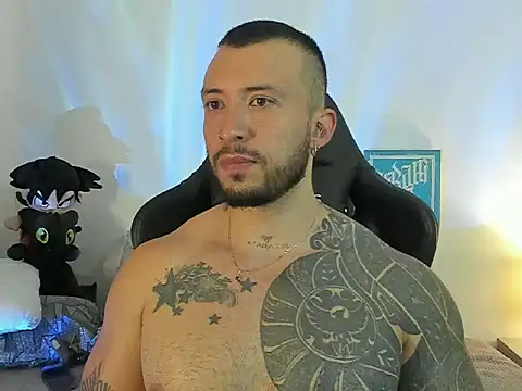 Dave-Max01 online show from November 4, 2025, 11:08 pm