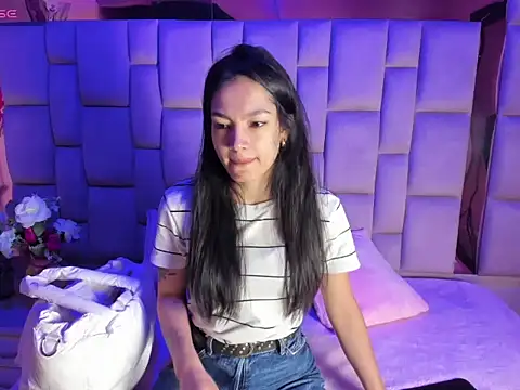 Gisell Squirt  online show from November 14, 2025, 12:20 pm