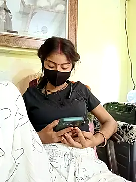 Payal G online show from October 15, 2025, 4:22 am