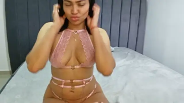 Snapshot of Ina_Jody chatting on December 3, 2025, 8:08 pm Ina Jody online show from December 3, 2025, 8:08 pm