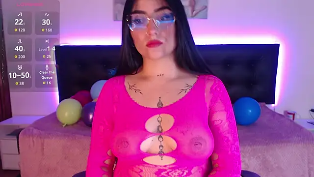 SeleneMore online show from April 8, 2026, 9:27 pm