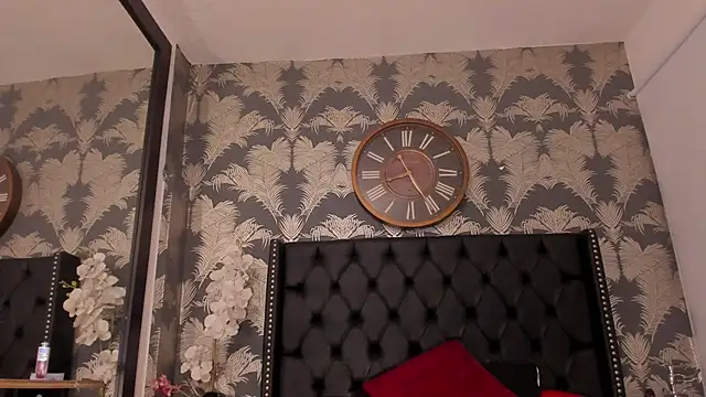 Snapshot of Valeria_Collin chatting on November 29, 2025, 10:10 pm Valeria Collin online show from November 29, 2025, 10:10 pm