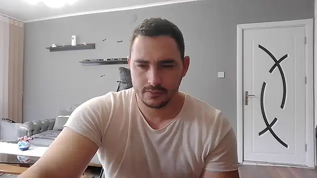 Snapshot of mastermute chatting on November 10, 2025, 7:24 am mastermute online show from November 10, 2025, 7:24 am