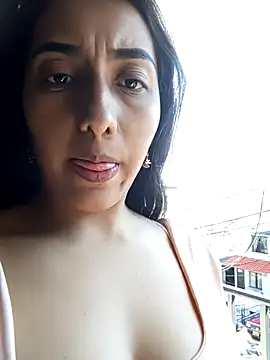 Queen sofya online show from November 8, 2025, 7:39 pm