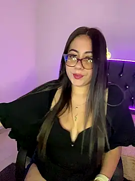 Snapshot of kathy_ef chatting on October 6, 2025, 8:53 pm kathy ef online show from October 6, 2025, 8:53 pm
