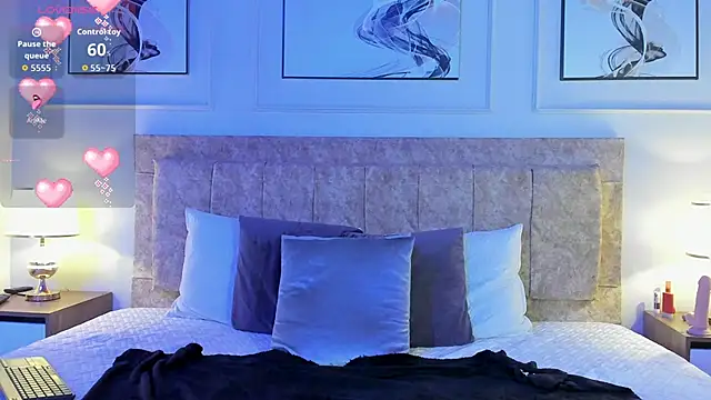 Snapshot of celeste_collins_ chatting on November 12, 2025, 11:47 am celeste collins online show from November 12, 2025, 11:47 am