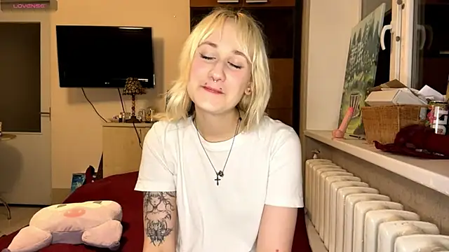 Snapshot of Ulemonala_Cute chatting on November 9, 2025, 6:56 pm Ulemonala Cute online show from November 9, 2025, 6:56 pm